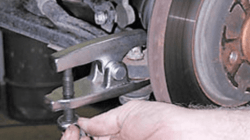 Cara Membuka Tie Rod dan Ball Joint Mobil