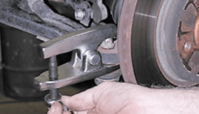Cara Membuka Tie Rod dan Ball Joint Mobil