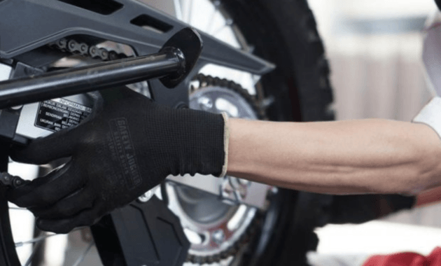 Cara merawat dan menyetel rantai sepeda motor