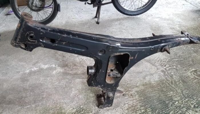Tipe Rangka Sepeda Motor Spine atau Backbone